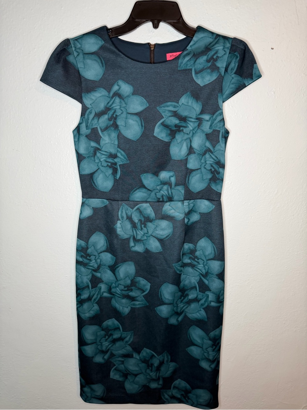 BETSEY JOHNSON FASHION SHEATH DRESS
TEAL GREEN FLORAL SHADOW PRINT